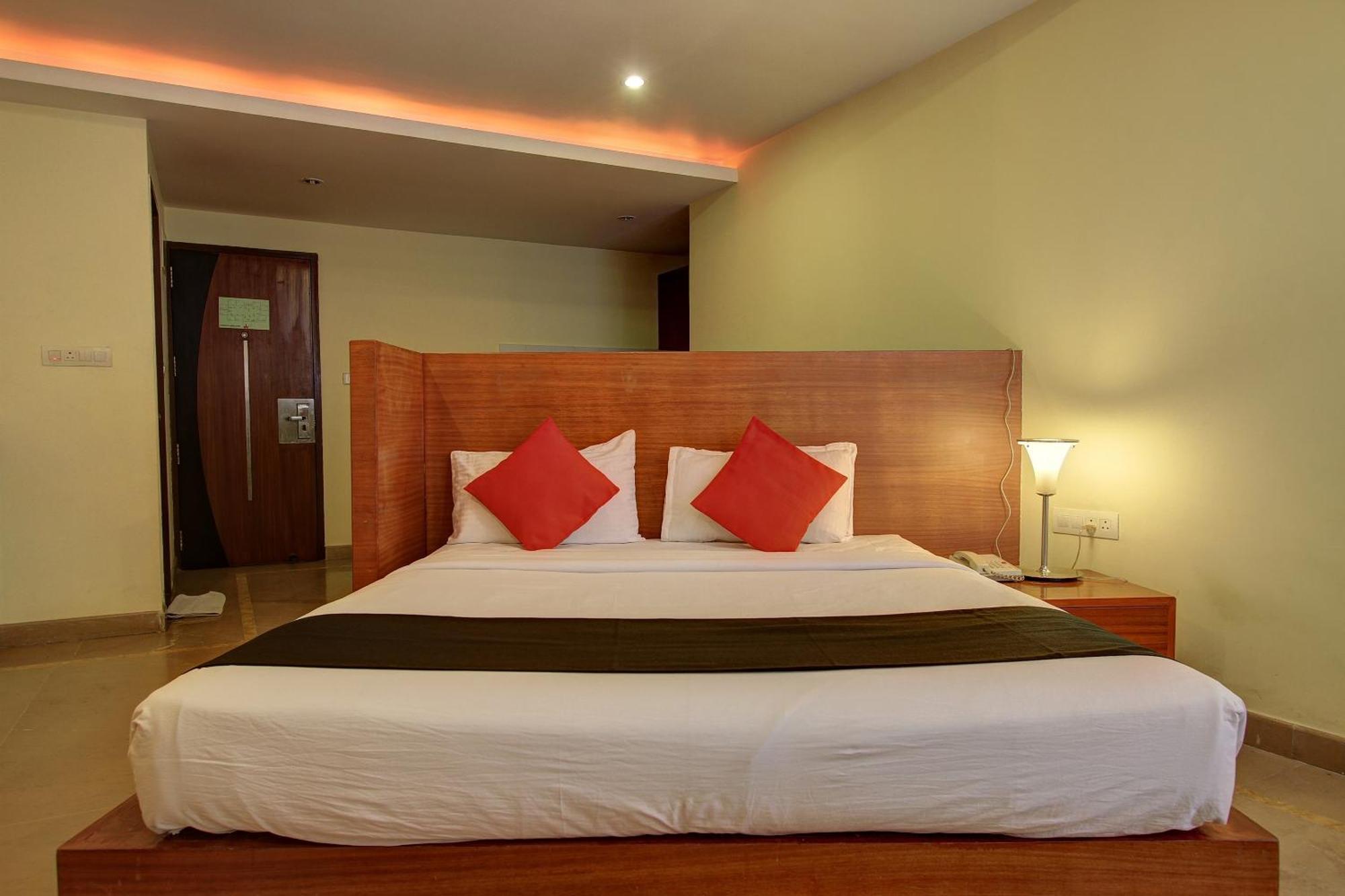 新德里 Townhouse Jp Residency Near Delhi Airport酒店 外观 照片